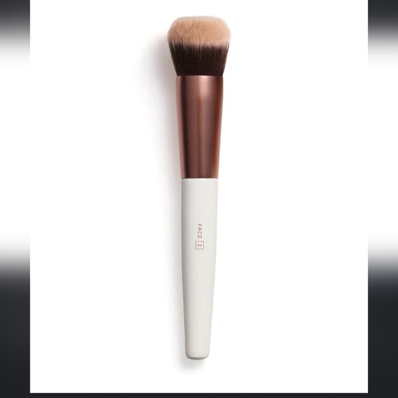 Ever Face #2 Foundation Brush - Picture 2 of 8